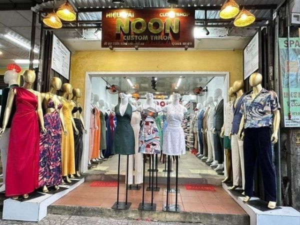 You can buy silk and fabrics for making tailored clothing